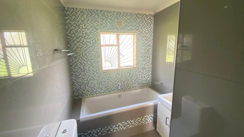 To Let 3 Bedroom Property for Rent in Ezibeleni Eastern Cape